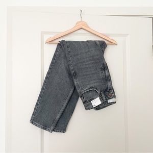 TOPSHOP • gray mom jeans